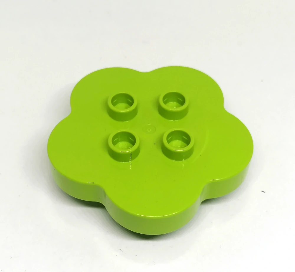 H645 DUPLO HRANÝ STOLEČEK VE TVARU ZELENÉHO KVĚTU