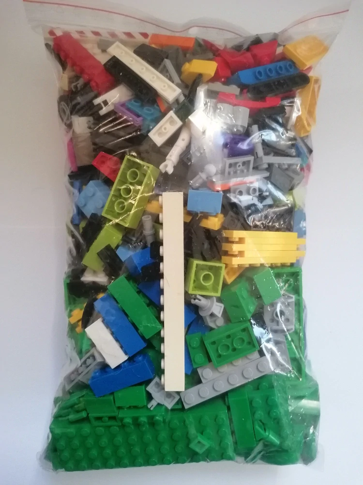 SCL437- HRANÉ LEGO MIX DÍLŮ A BAREV - VÁHA 800 GRAMŮ