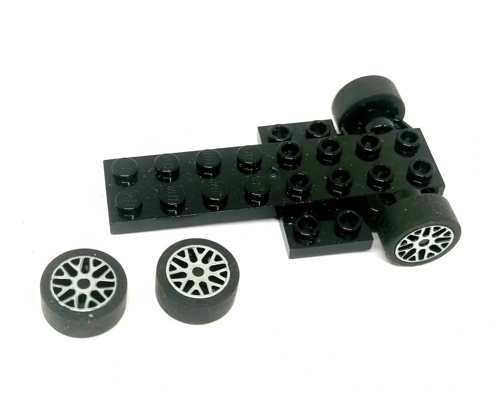 LH3195 LEGO HRANÝ PODVOZEK NA SETRVAČNÍK A 4 KOLA