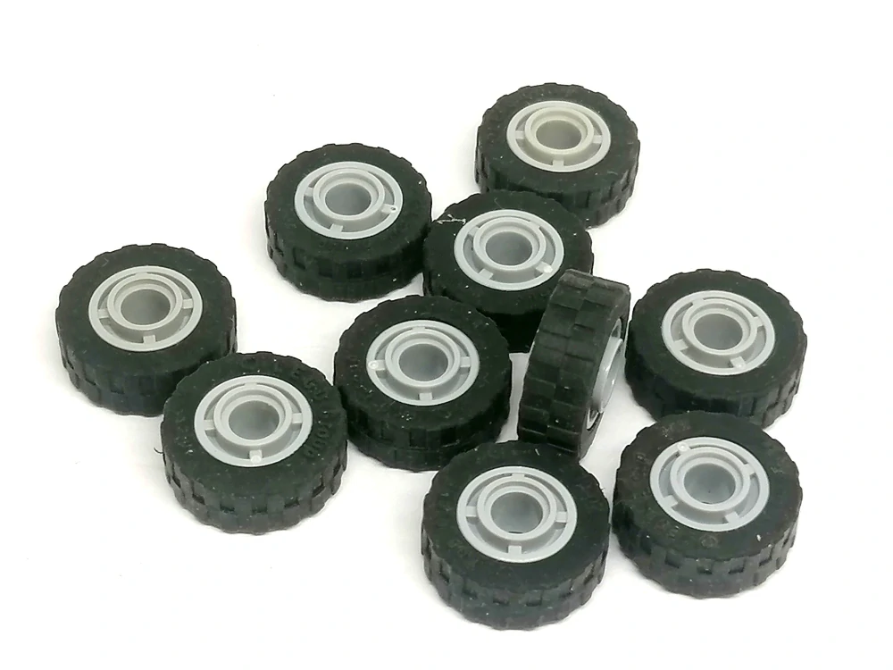 LH3214 LEGO HRANÁ SADA MENŠÍCH KOL 10 KS PRŮMĚR 17 MM ŠEDÉ STŘEDY KOL VELKÝ KOLÍK