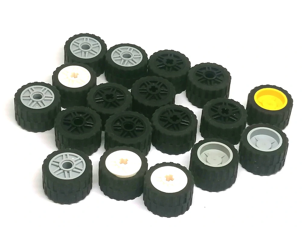 LH3220 LEGO HRANÁ SADA KOL 18 KS PRŮMĚR 23 MM VELKÝ I MALÝ KOLÍK