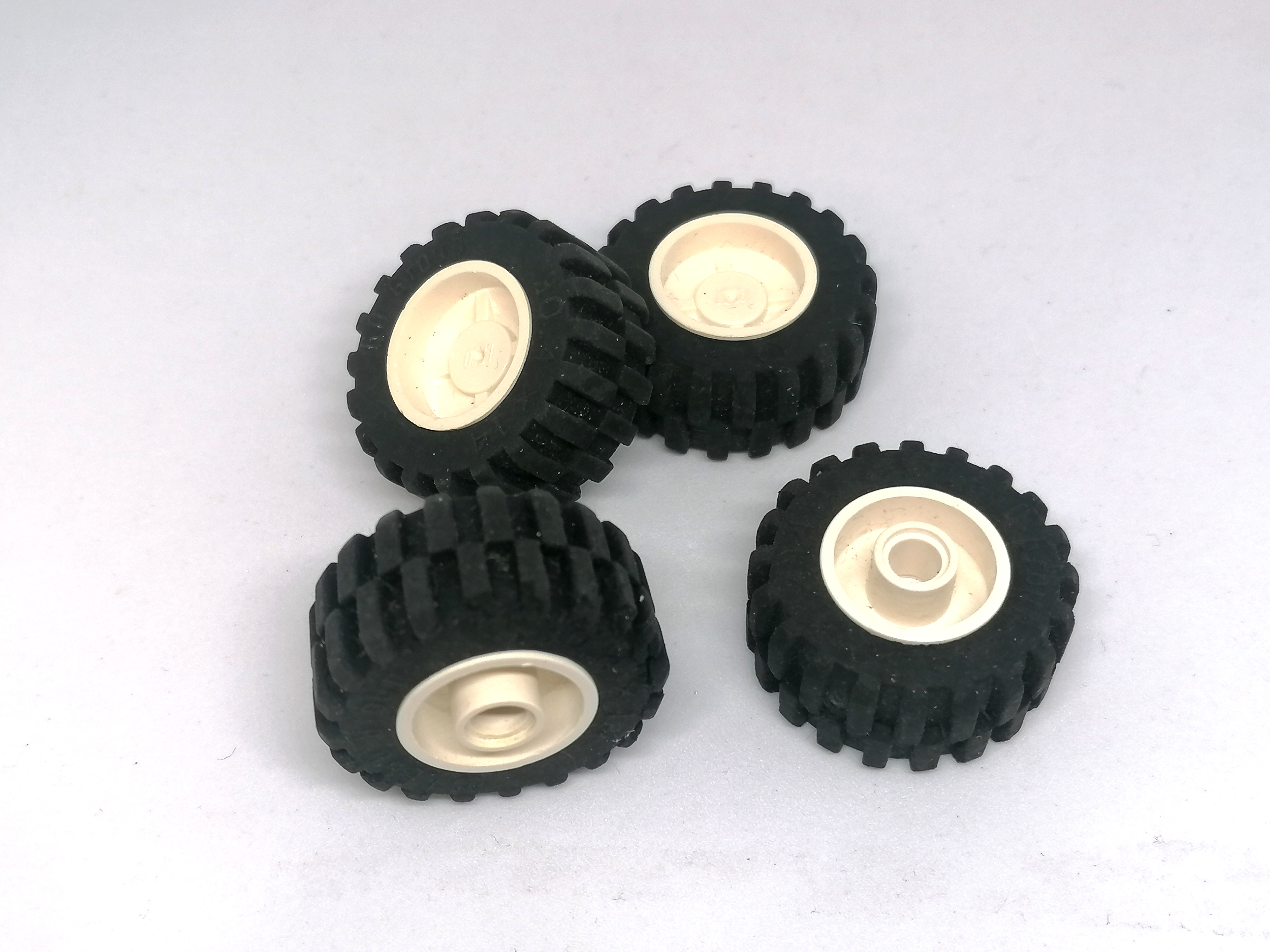 LH1223 LEGO HRANÁ KOLA BÍLÉ STŘEDY KOL PRŮMĚR 3 CM
