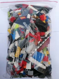 SCL242- HRANÉ LEGO MIX DÍLŮ- VÁHA 700 GRAMŮ