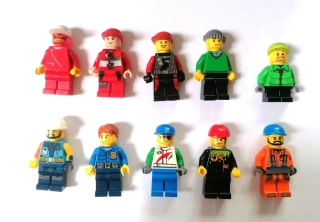 SADA 57 HRANÉ MINIFIGURKY CITY 10 KS