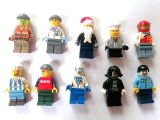 SADA 60 HRANÉ MINIFIGURKY CITY 10 KS