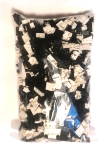 SCL128 HRANÉ LEGO MIX DÍLŮ BÍLÁ A ČERNÁ - VÁHA 900 GRAMŮ