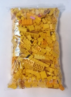 SCL140- HRANÉ LEGO MIX DÍLŮ ŽLUTÁ - VÁHA 700 GRAMŮ
