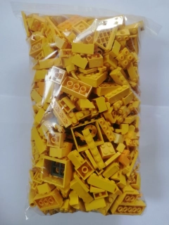 SCL411- HRANÉ LEGO MIX DÍLŮ ŽLUTÁ - VÁHA 800 GRAMŮ
