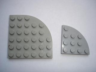 LH228 LEGO HRANÉ DESTIČKY ŠEDÉ KULATÝ ROH